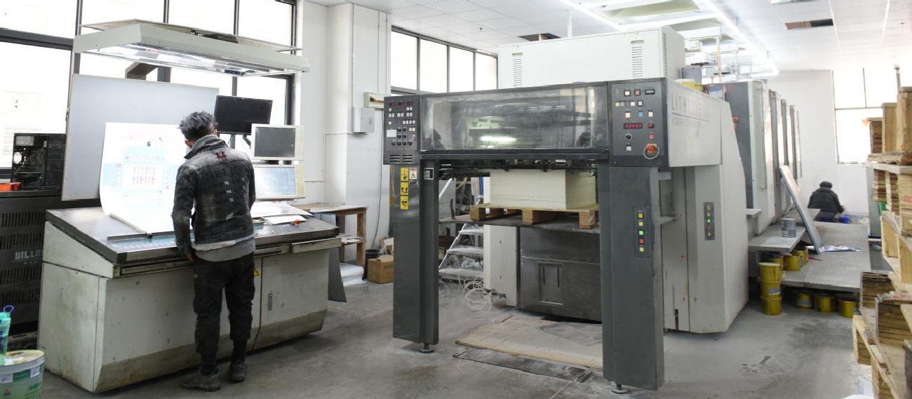 What-hardware-equipment-do-cake-board-manufacturers-need4.jpg
