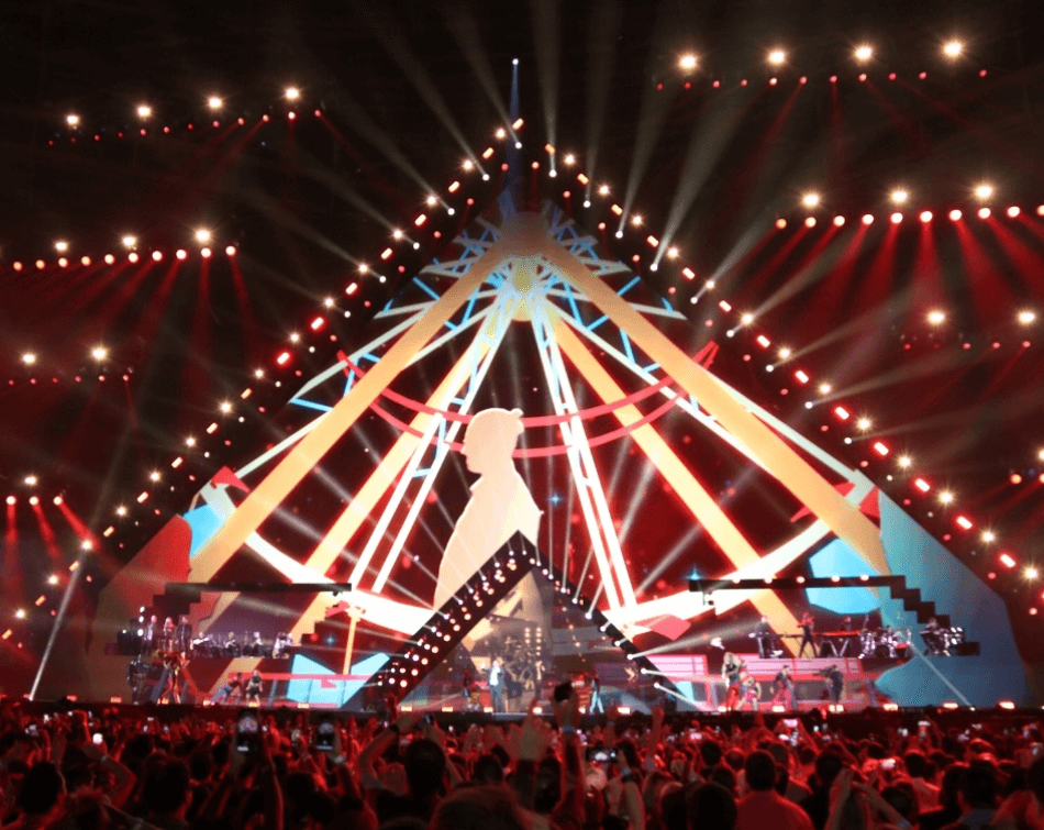 Large-scale-Concert-Pyramid-shaped-LED-Display-Application.png