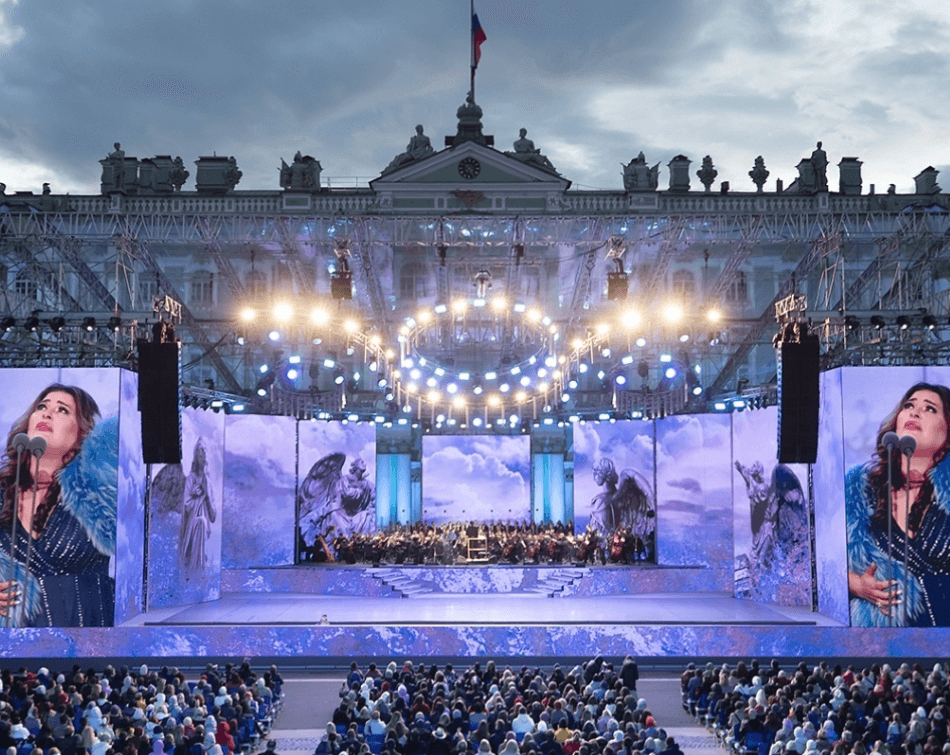 Outdoor-Opera-Performance-LED-Rental-Screen-Setup.png