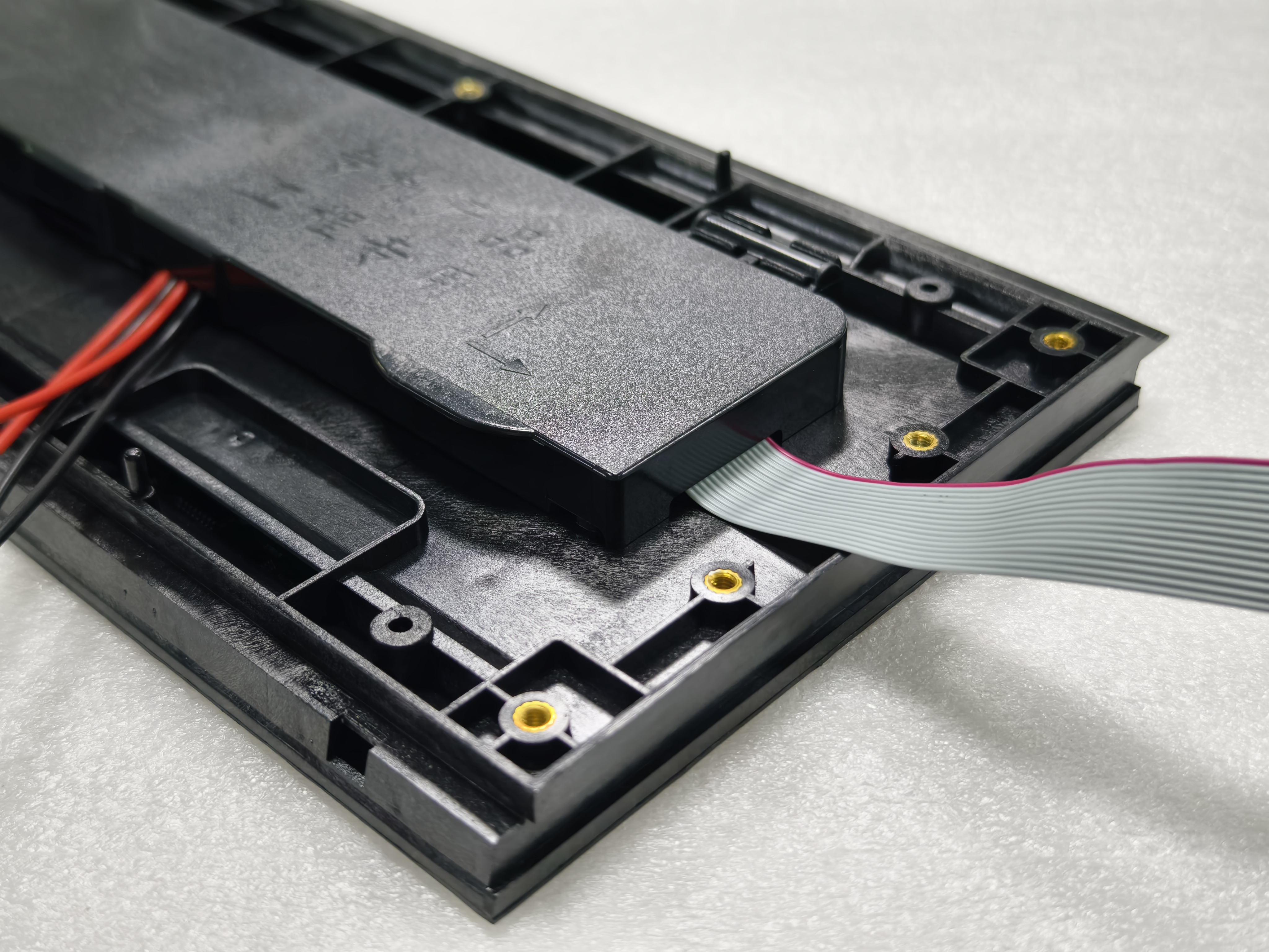 3Quick-Install Waterproof LED Module + Low Power Consumption + Transportation Hub Display.jpg