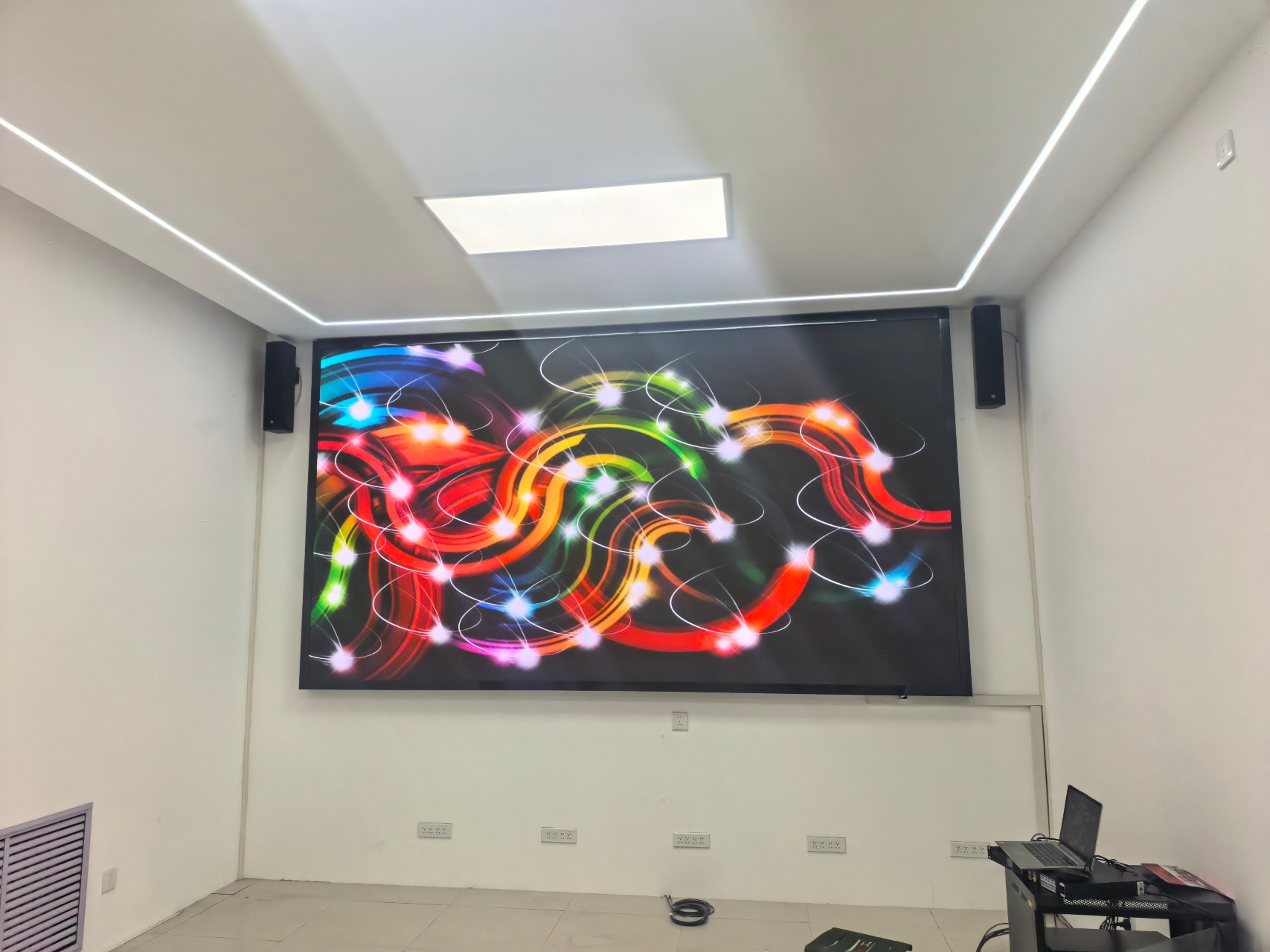 LED Video Wall for Conference Room: Why Fine-Pitch LED Is Redefining Business Meetings in 2026