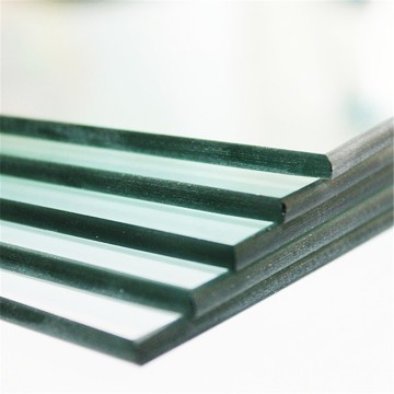 4mm強化ガラス使用。