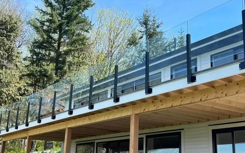 47Topless ograja - Americas Project