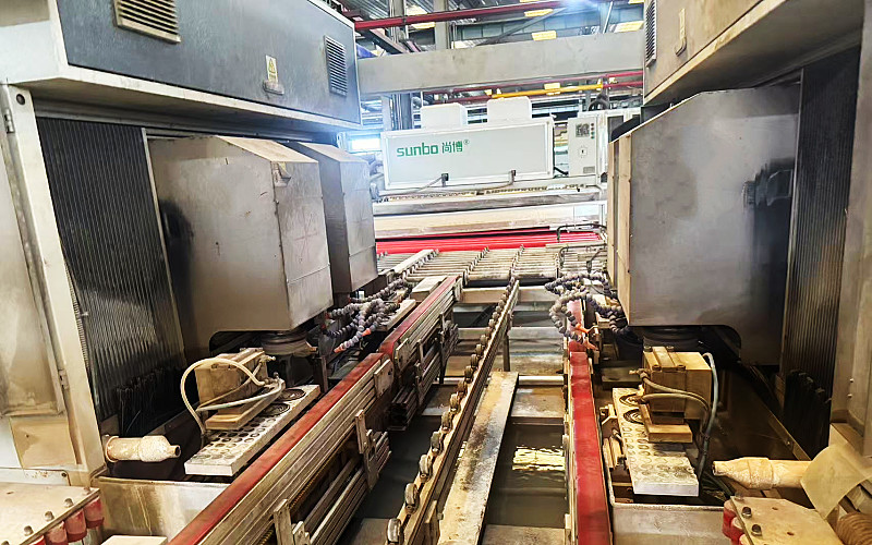 Automatic chamfering machine