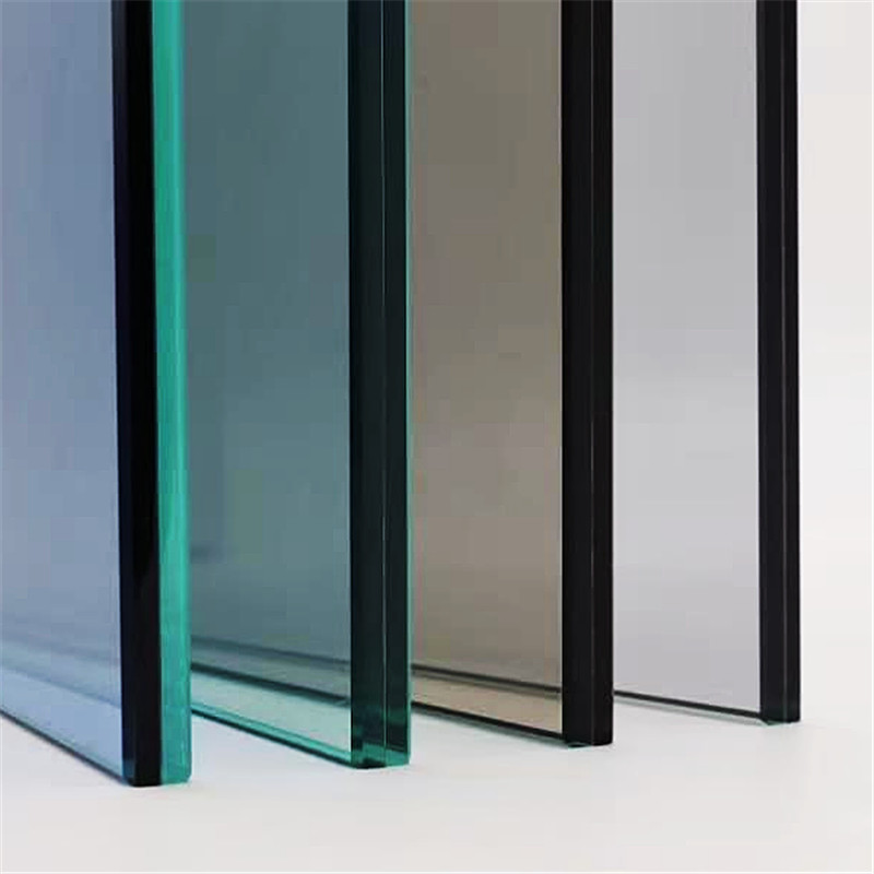 Suure löögikindlusega kaitsekile...