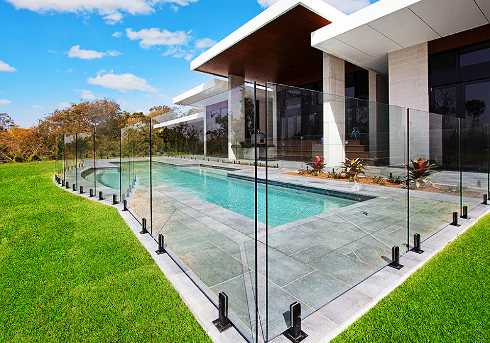 プールフェンス