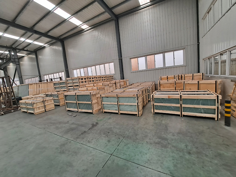 着色強化ガラス(2)