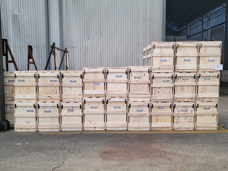 着色強化ガラス (4)