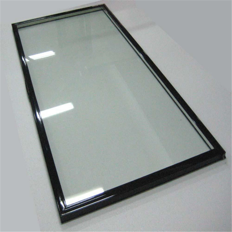 Pokončna izolirana steklena ...