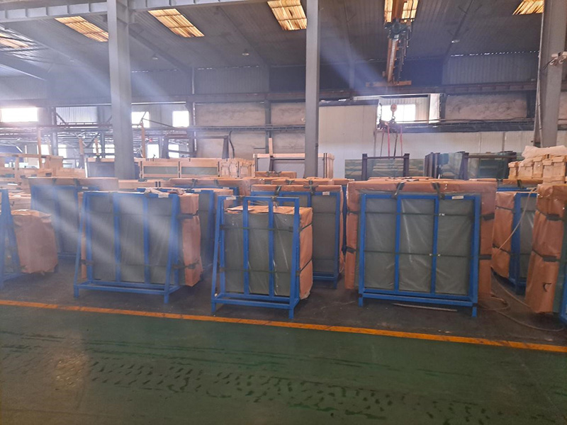 Top 5 Reasons to Choose a China Best Tempered Glass Pool Fence Manufacturer for Luxury Resorts1.jpg