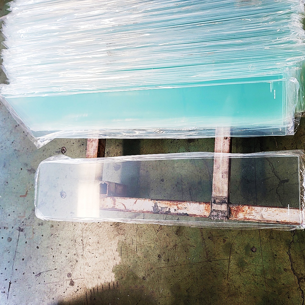 Tutustu 3 mm, 3,2 mm ja 4 mm karkaistuun lasiin ranskalaisille oville ja ikkunoille