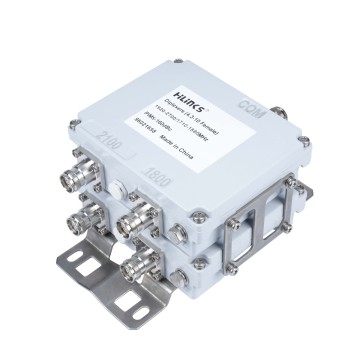 Dual-Band Combiner for Urban Small Cells 96...