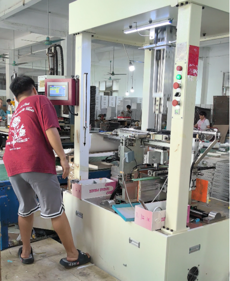 Four Issues Affecting the Performance of Your Rigid Box Making Machine