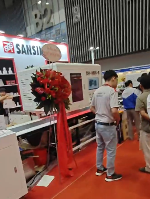 DUHONG Intelligent Equipment brille au 23e Salon international de l'industrie de l'impression et de l'emballage de Hô Chi Minh-Ville, Vietnam