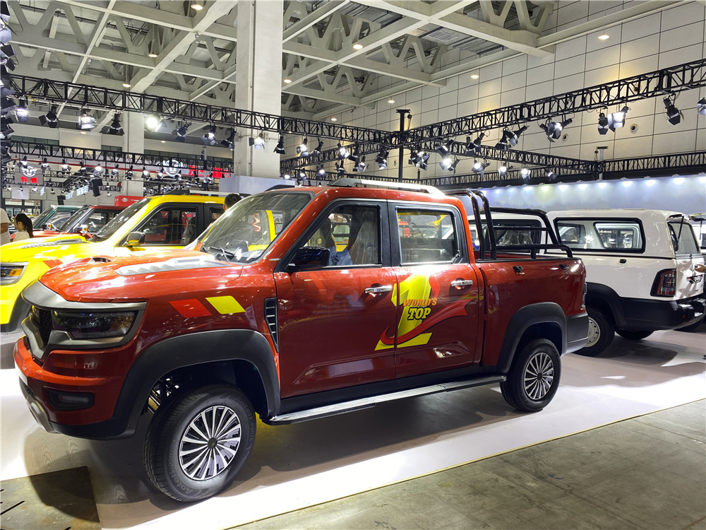 The most popular SEDA four-wheel mobility scooter SEDA EVD1 at the 29th China (Jinan) Electric Vehicle Exhibition in 2023