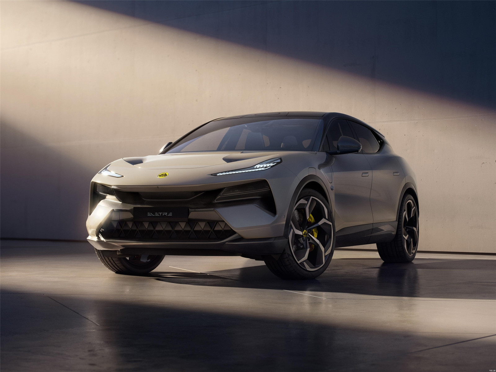 LOTUS ELETRE (2)506