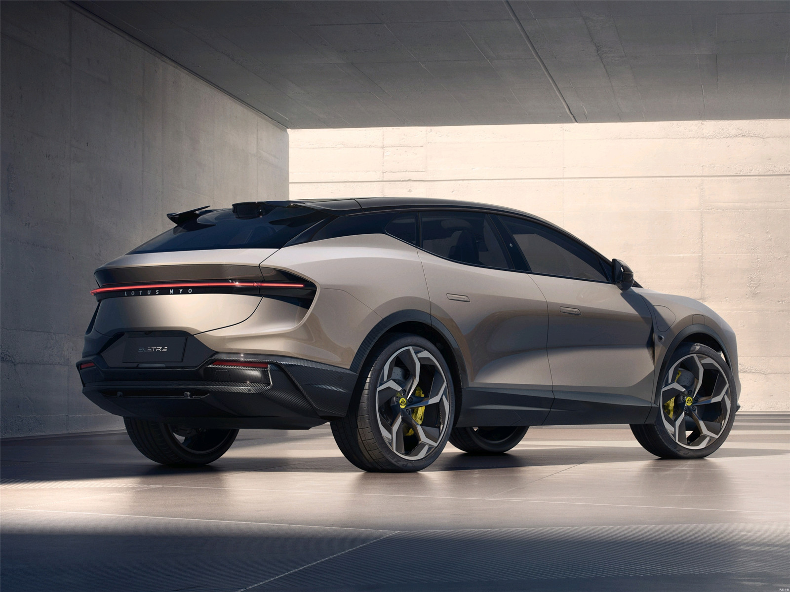 LOTUS ELETRE (3)szq