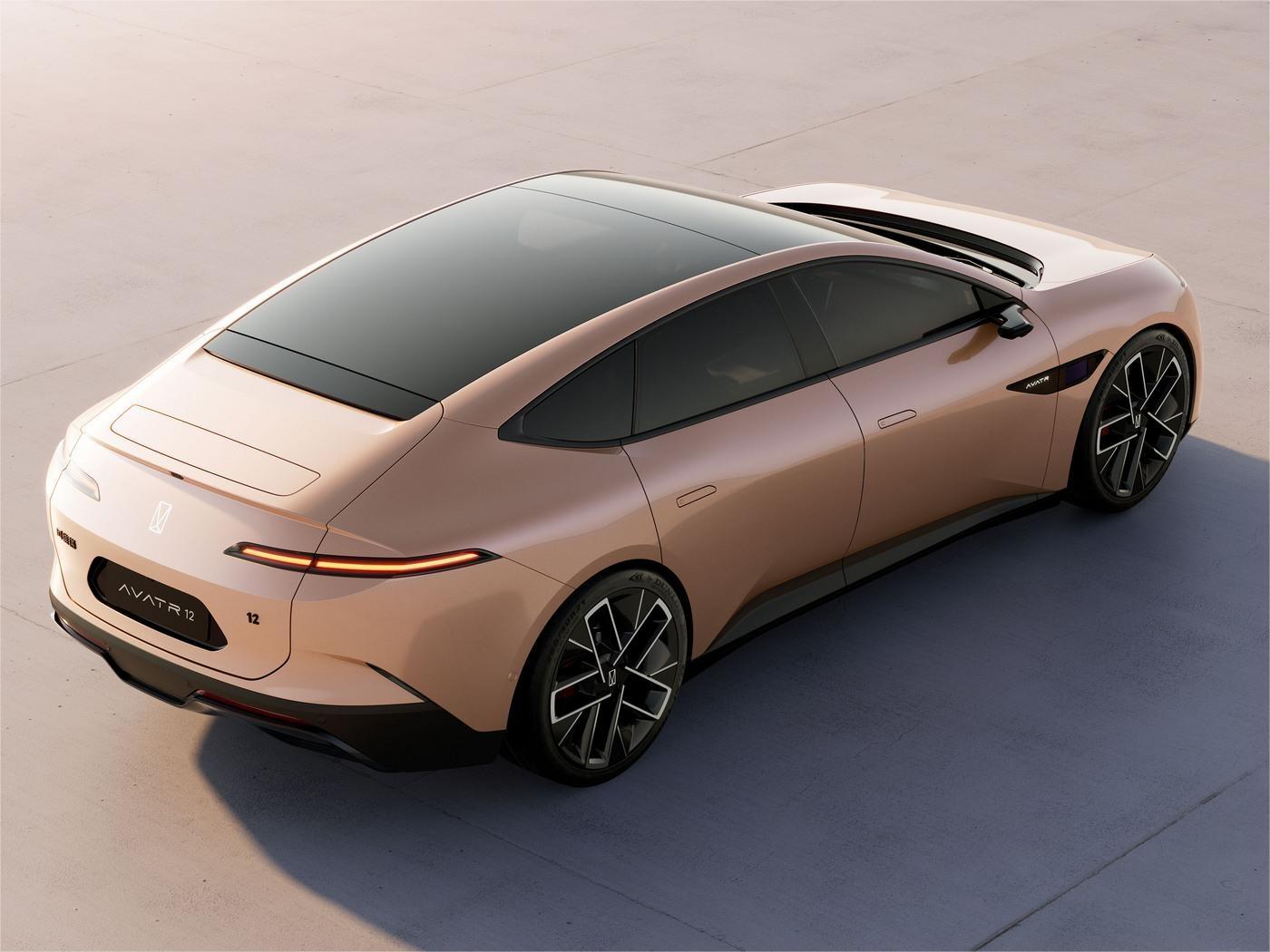 A number of smart driving functions have been added, and Avita 12 has launched OTA upgrades. Battery life is 700KM, voltage is 800V.