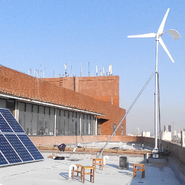 Horizontal-Axis-Wind-Turbine4