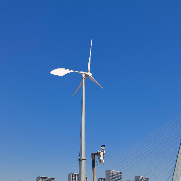 Horizontal-Axis-Wind-Turbine5