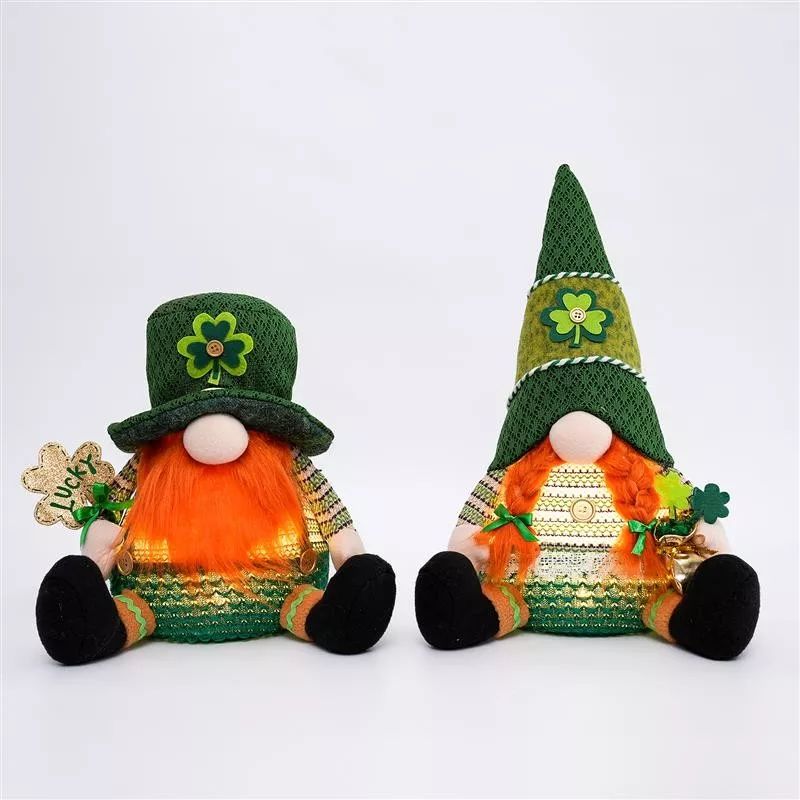 Gnome assis de 28/40 cm avec lumière chaude