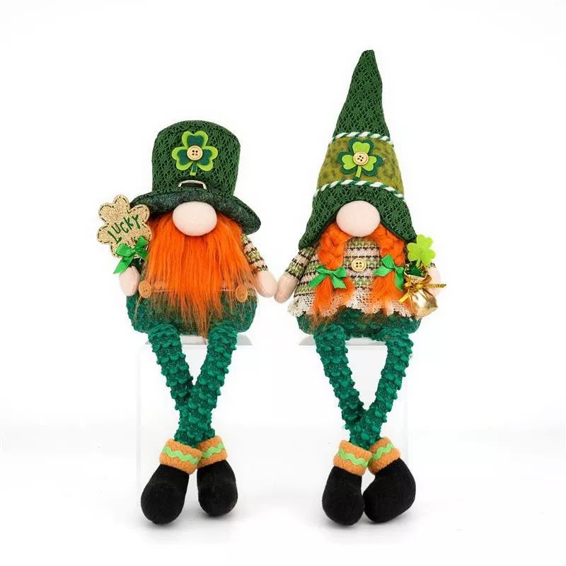 16"/19" Dangle Legs Gnome w/ Warm Light