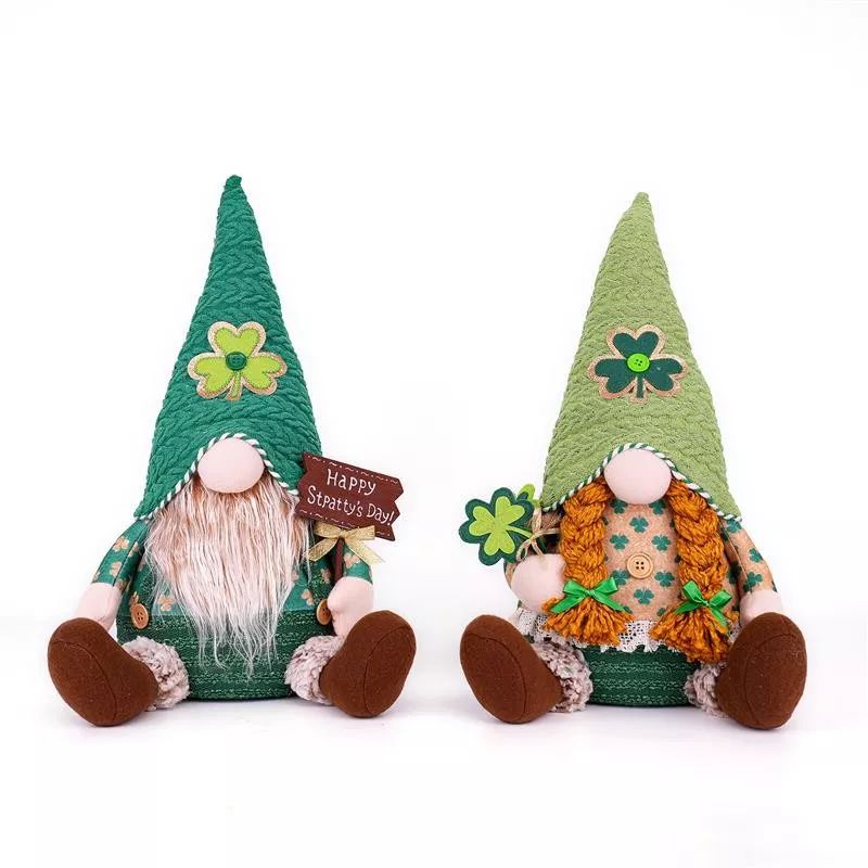Gnome assis de 43 cm avec lumière chaude