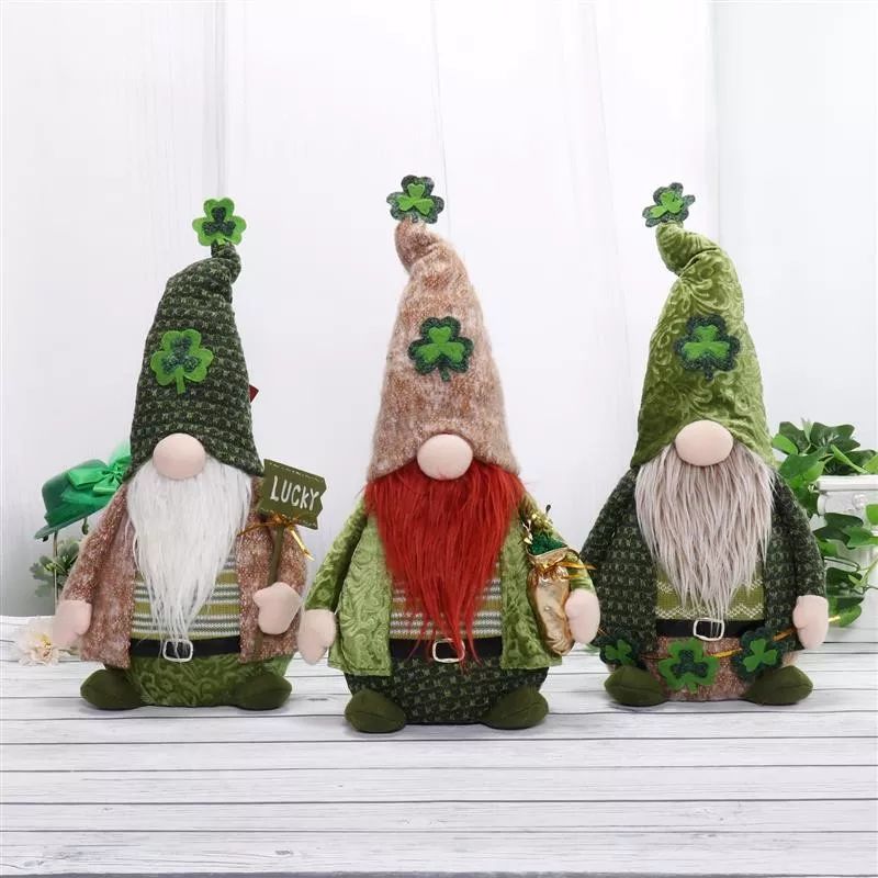 Gnome assis de 53 cm avec lumière chaude