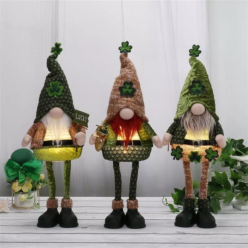 Gnome debout de 58 cm avec lumière chaude