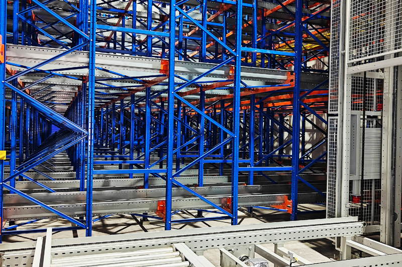 Cold-Storage-Four-Way-Shuttle-Robots-Empower-Meat-Cold-Chain-Upgrades1