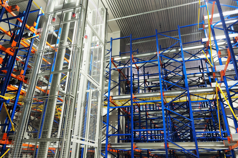 Cold-Storage-Four-Way-Shuttle-Robots-Empower-Meat-Cold-Chain-Upgrades2
