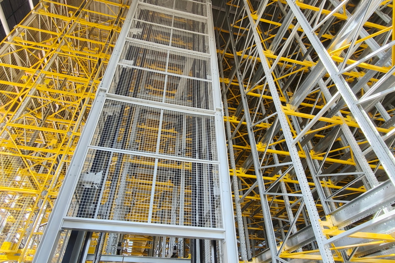 Four-Way-Shuttle-AS-RS-Empowering-a-New-Chemical-Warehouse2