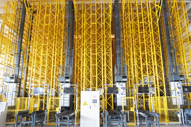 Pallet-Stacker-Crane-AS-RS-Optimizing-Warehouse-Space1