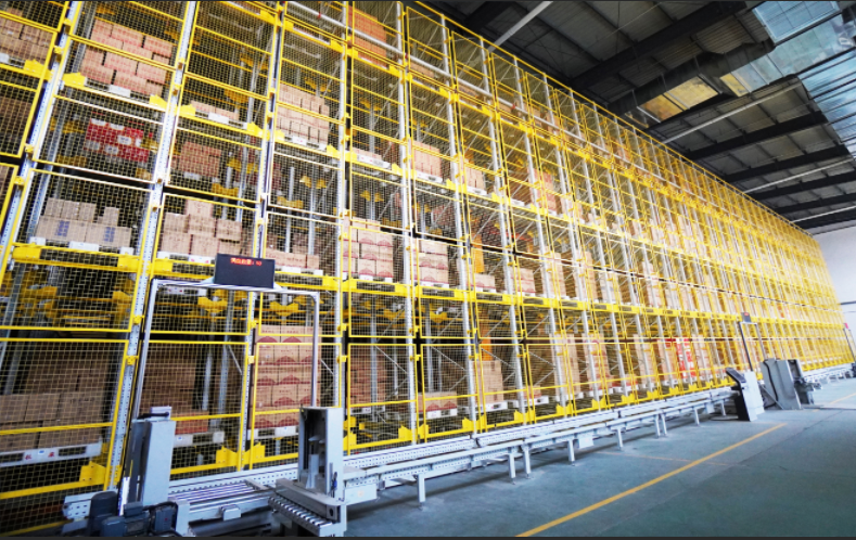 Stacker Crane for Food & Beverage Storage: Space Optimization & Strict FIFO Compliance