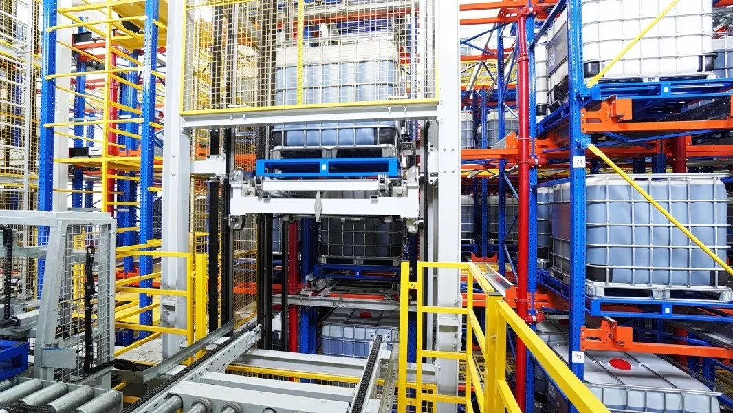 How to Upgrade Traditional Chemical Warehouses with Pallet Shuttle Robots
