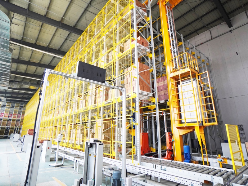 Automatización de almacenes de alimentos y bebidas: Lo que aprendimos de un proyecto de productos terminados de Dukang.
