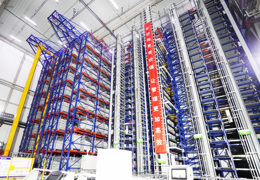 Automatización de almacenes farmacéuticos para más de 2000 especificaciones de materiales.