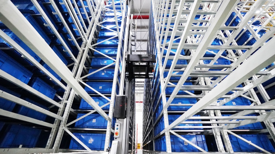 Mini-FlyBox ASRS: Una solución compacta para el almacenamiento de piezas pequeñas con un alto número de referencias.