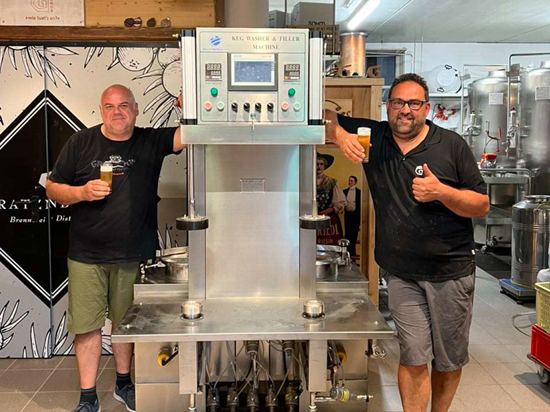 Filling Keg Machine In Italy