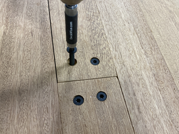1self tapping trailer deck screws for treated wood