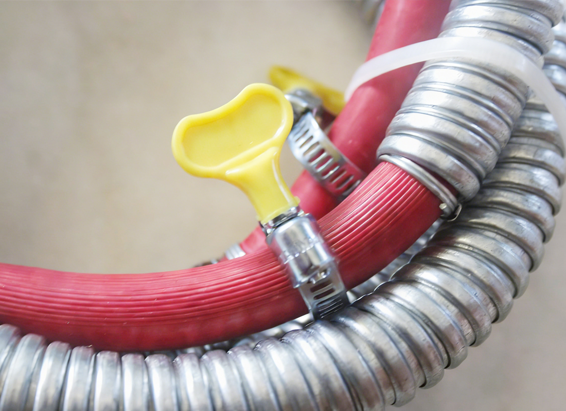 clips for gas pipe