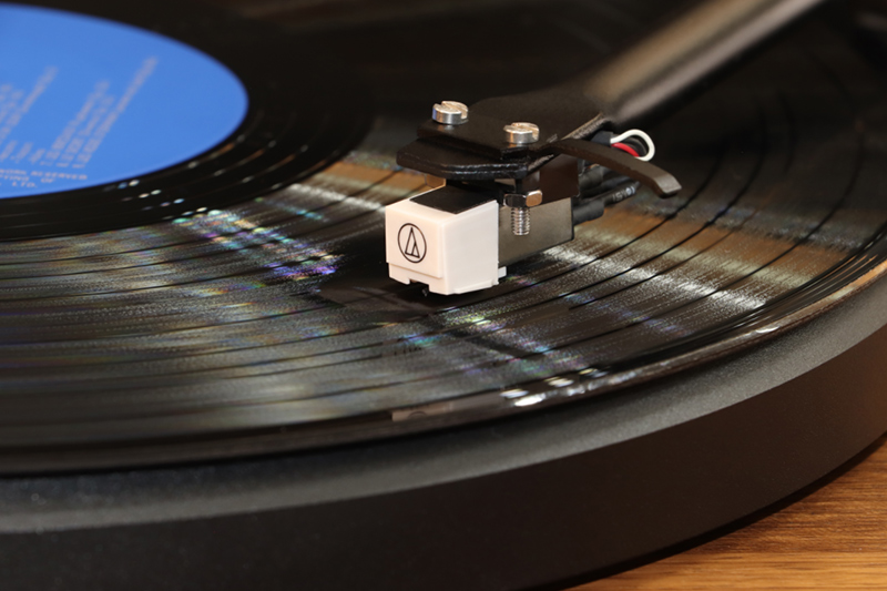 HP-H002-Turntable-Player-7