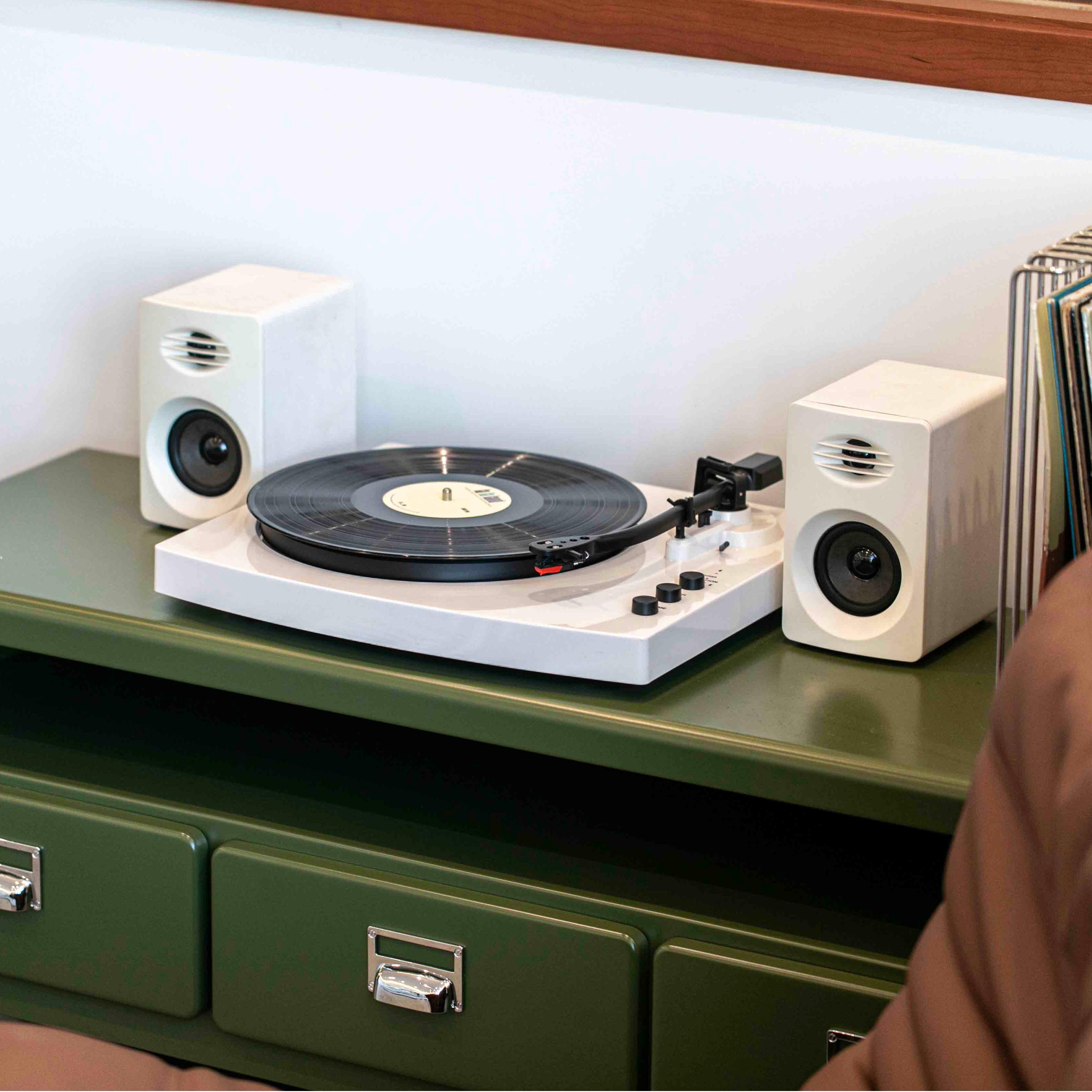 HP-TT71BHK VINYL RECORD PLAYER (3).jpg