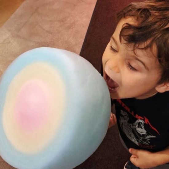 Effortlessly Earn Passive Income: How a Cotton Candy Vending Machine Delivers Sweet Financial Returns