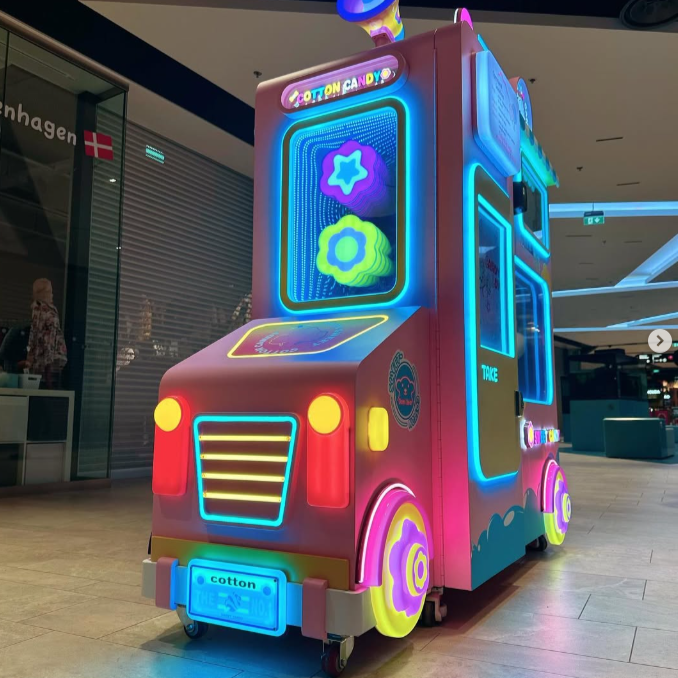 Parent-Child Economy Alert: Chuanbo Cotton Candy Robots Generate S$1,200 Daily in Singapore Malls – 2025 Unmanned Retail Boom