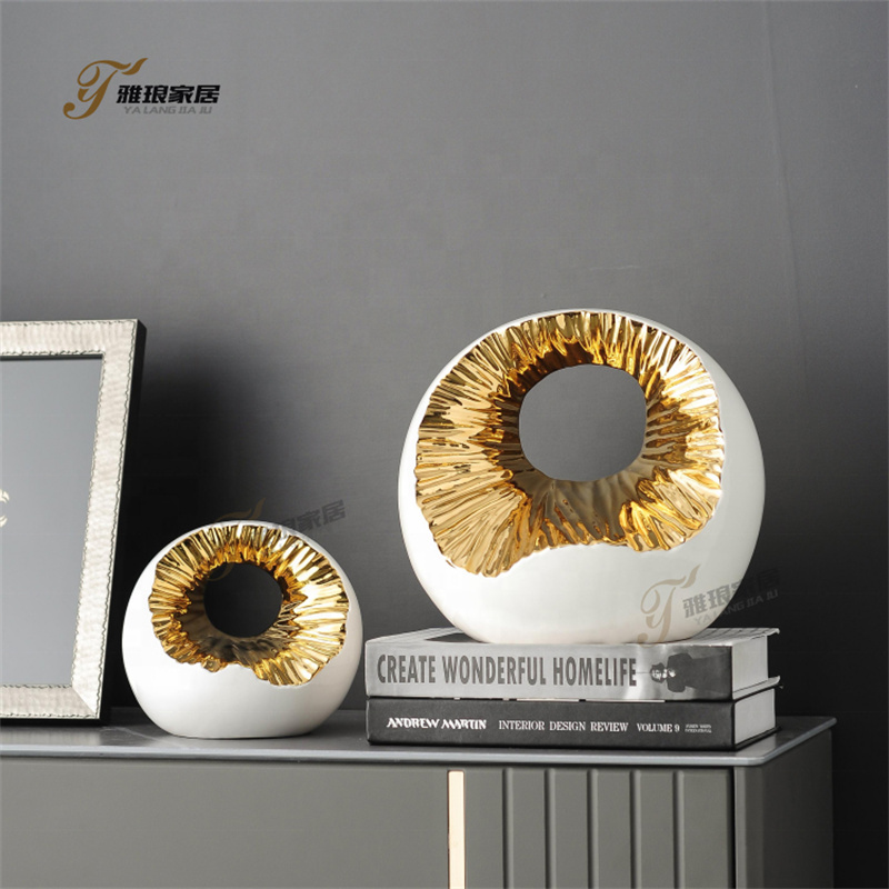 Luxury-Modern Ceramic Golden Decorative Piece Yala04