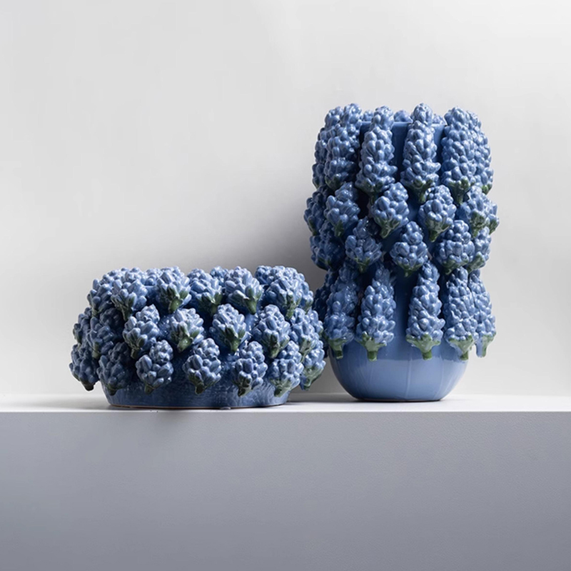 Yalang Home, With Its Unique Blue-Tinted Ceramic Flower Vases, Encounters The Romance Of Purple Lavender And Illuminates The Aesthetic Of The Space