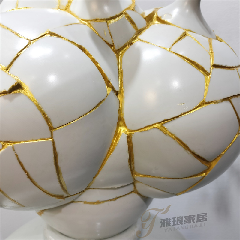 Ceramic Ornaments: The Silent Aesthetic Balancers of Modern Spaces