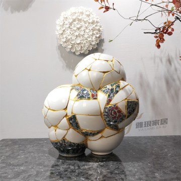 Customized Ceramic Art Decor Items: The Beauty of Fragmentation and Renewal in the Kintsukuroi Craft