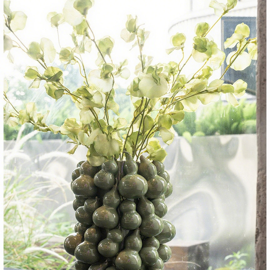 Exquisitely Crafted Ceramic Cluster - Shaped Gourd Vase (3)